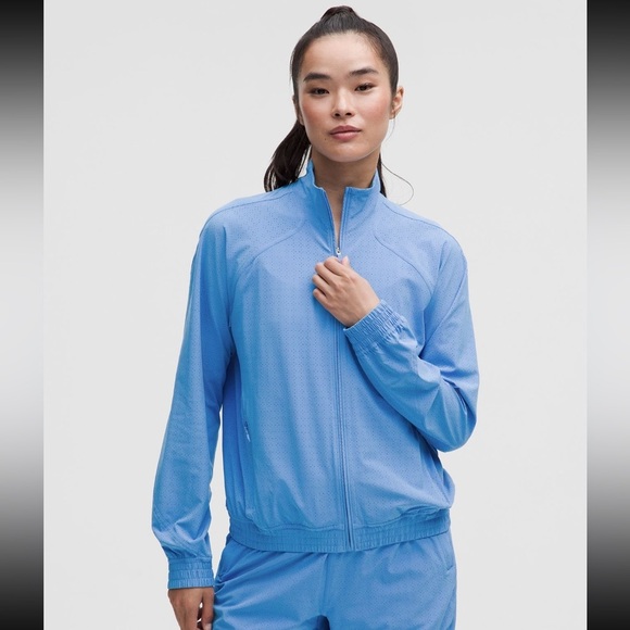 Lululemon Adapted State Perforated Track Jacket NWT, Pool Party, Sz 6 - Picture 2 of 8